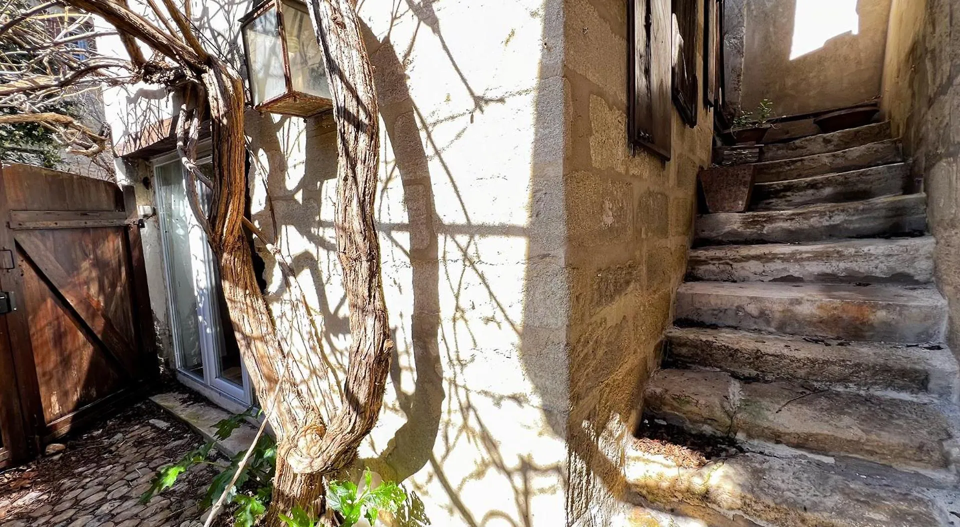 Bucolic Garden - Magical View - The Bohemian Life! Villa Villeneuve-les-Avignon France